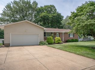 3524 Frawood Dr, Uniontown, OH 44685