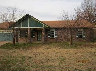 2717 W Magnolia St, Rogers, AR 72758