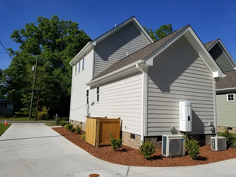 2805 Fawn Ave #B — Photo 21