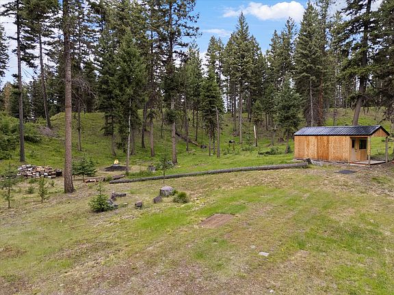3rd image of 780 Evergreen Dr