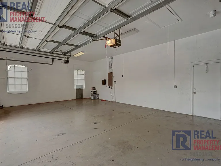 652 Planters Manor Way — Photo 38