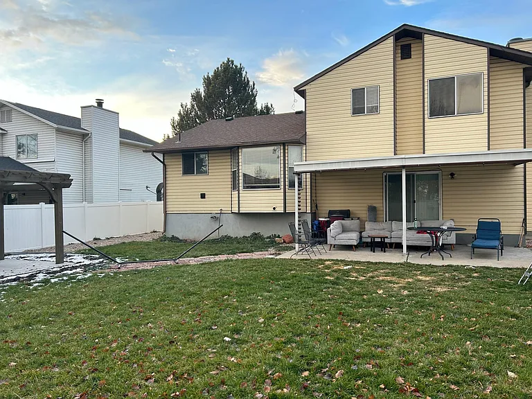 1090 N 75 W — Photo 18