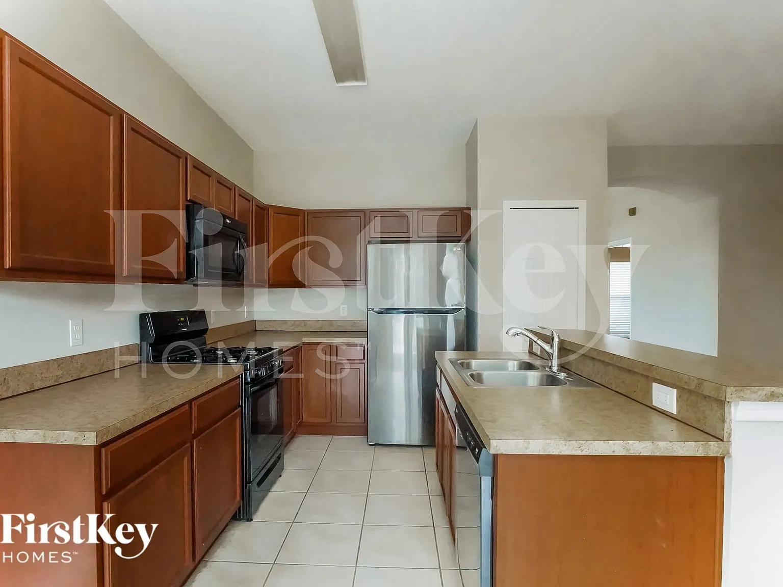 4 bed, 2.0 bath, 1836 sqft, $2,700 — Photo 4