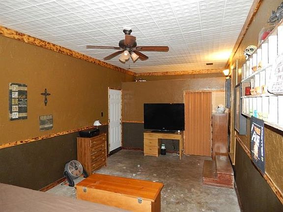 3rd image of 2802 W Collin St