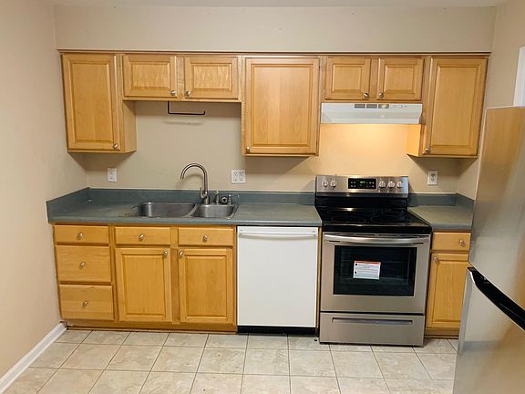 4th image of 4728 Casper Dr NE