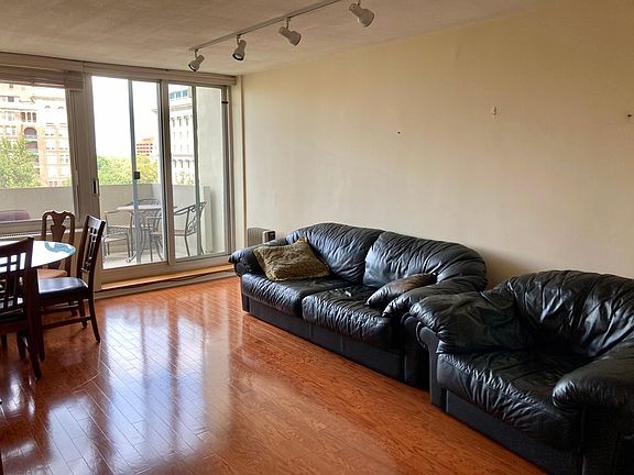 2nd image of 604 S Washington Sq APT 1010