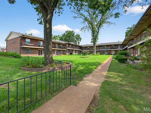 6911 Colonial Woods Dr APT 7, Saint Louis, MO 63129