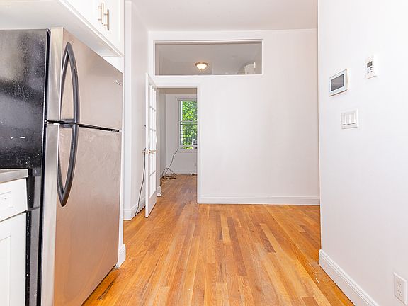 2nd image of 293 Wyckoff Ave #3M