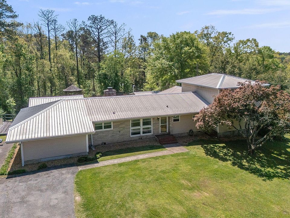 1st image of 207 Crescent Cir