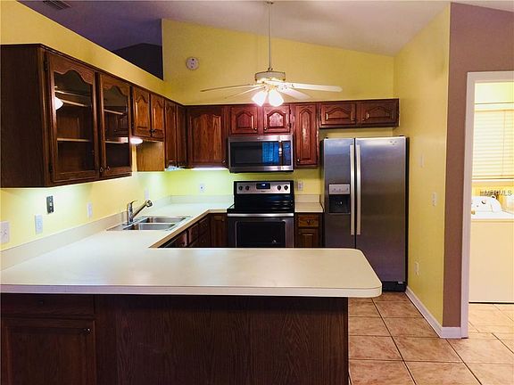 5th image of 503 Lake Charm Dr