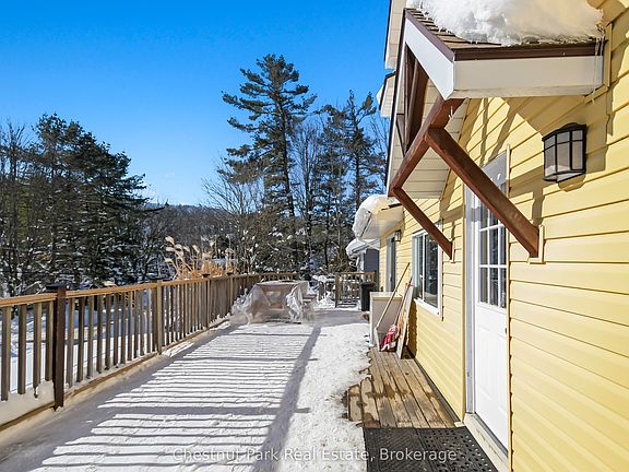 3rd image of 12 Ferndale Rd