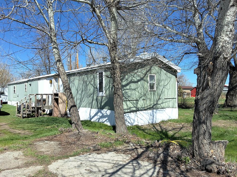 1st image of 221 Main St