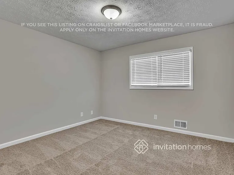 835 Brompton Ct — Photo 12