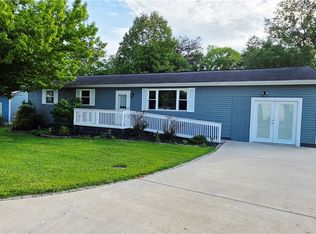 36 Suzanne St, Little Hocking, OH 45742