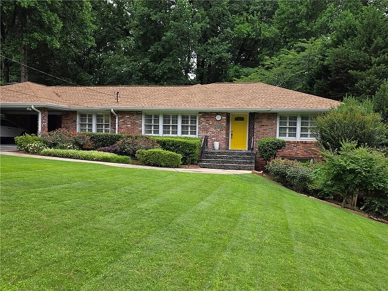 2129 Pine Forest Dr NE — Photo 1