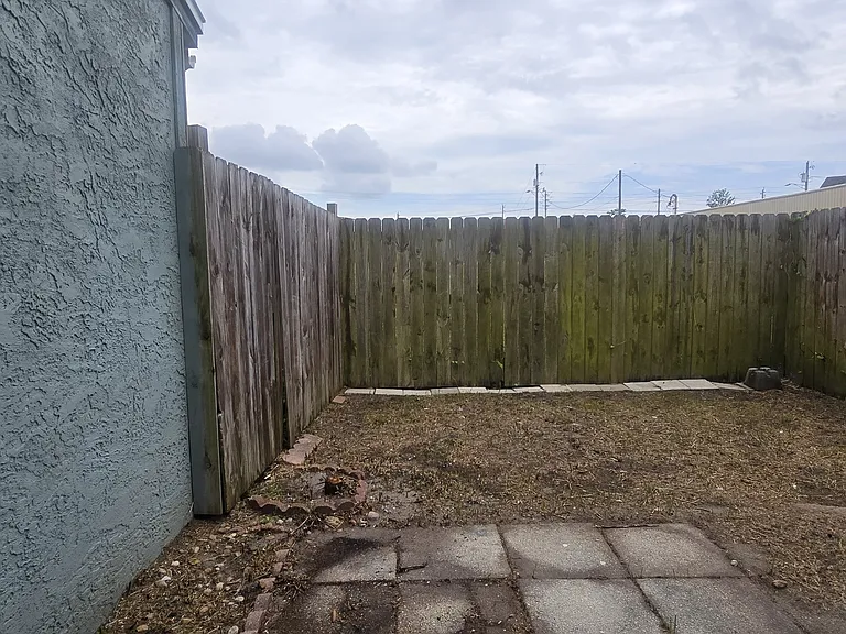 3910 Venetian Cir #1 — Photo 8