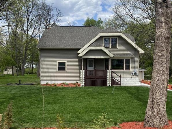 New Berlin WI Single Family Homes For Sale - 26 Homes | Zillow