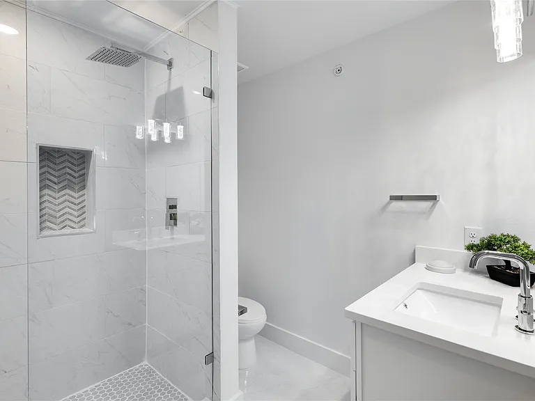 2011 Kirby St #103 — Photo 25