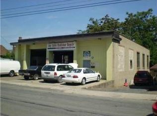 12 Cottage St, Middletown, NY 10940