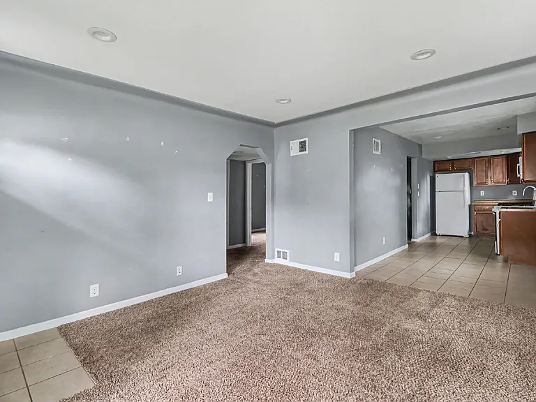 15504 Leona Dr — Photo 7