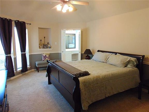 2nd image of 4953 Giordano Way