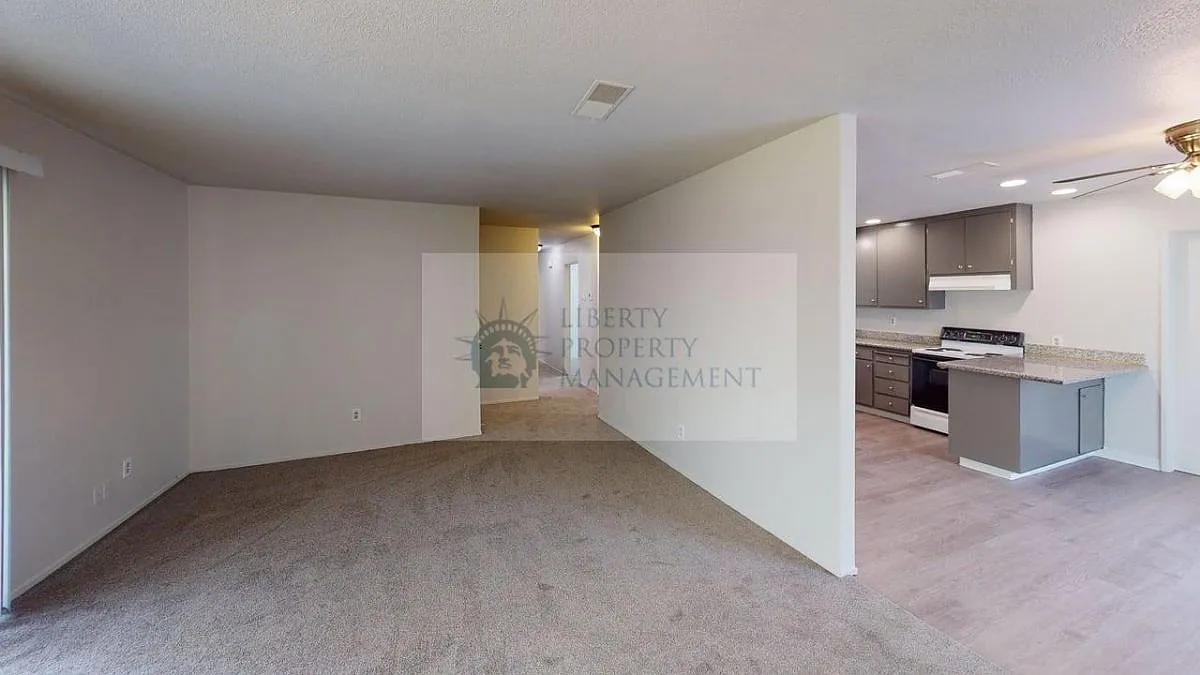 3 bed, 1222 sqft, $2,350 — Photo 3
