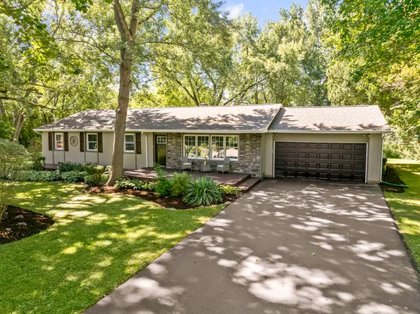 1714 Myrna Ct, Dundee, IL 60118