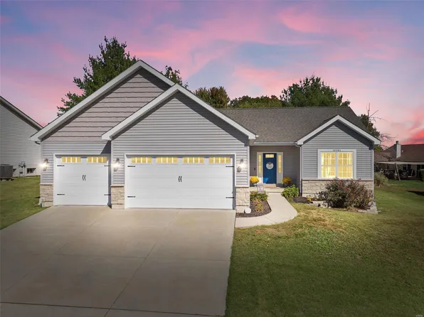 10381 Village Dr E, Foristell, MO 63348