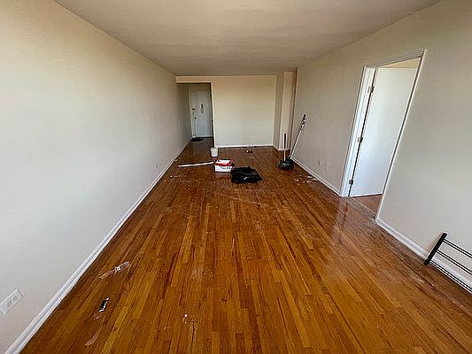 3rd image of 78-40 164th St #6V