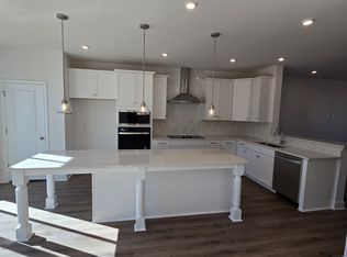 15321 Ballancroft Pkwy, Charlotte, NC 28277