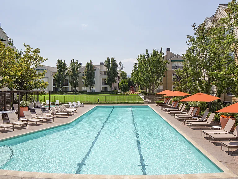 The Hamptons Apartment Homes — Photo 6