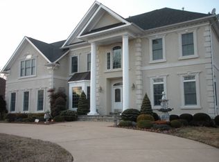 7400 Walton Ln, Annandale, VA 22003