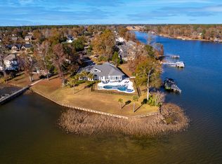 8 Plantation Dr, Manning, SC 29102