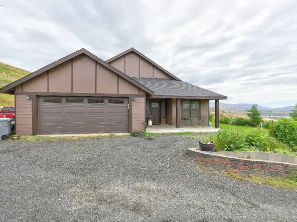 4743 Northwest Dr, The Dalles, OR 97058