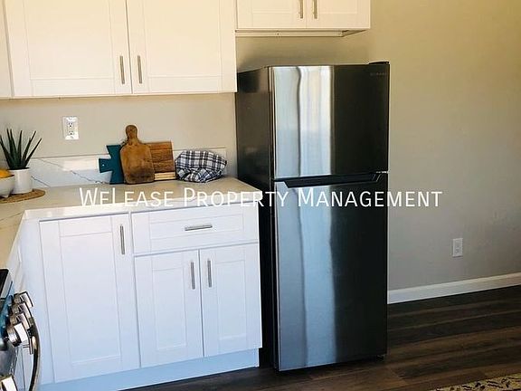 3rd image of 2537B K St