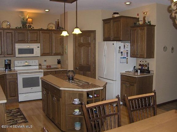 5th image of 1913 Woodcrest Dr NE