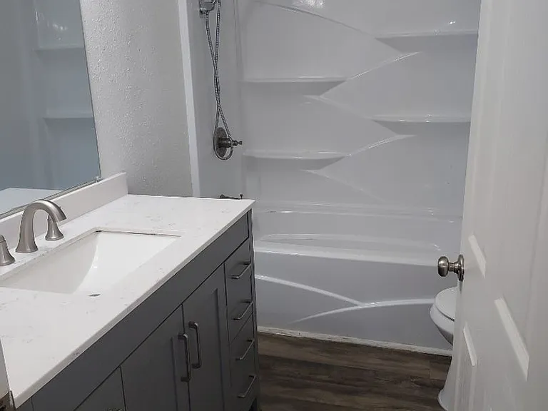 228 Vermont St NE — Photo 7