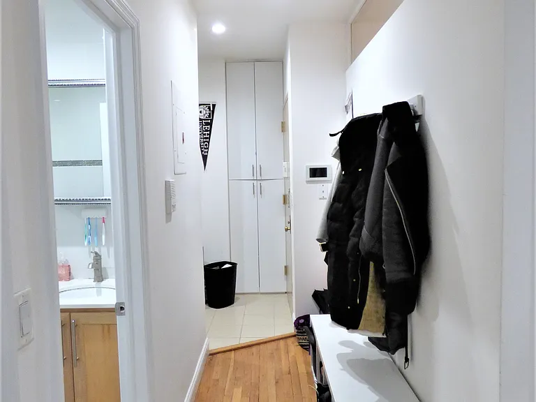 218 E 14th St #5R — Photo 3