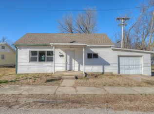 408 E Hall St, Carterville, MO 64835