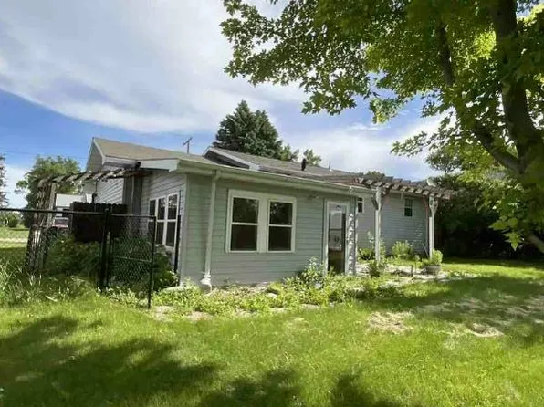223 Maple Ave E, Forman, ND 58032
