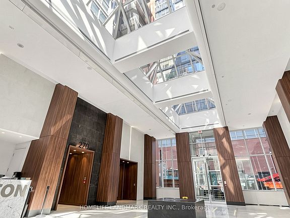 3rd image of 270 Wellington St W #1124
