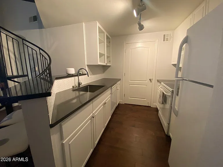 1701 E Colter St #471 — Photo 23