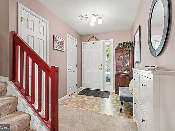 2nd image of 131 Cardinal Ln