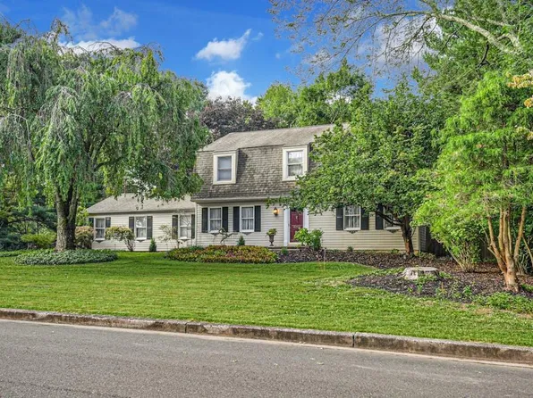 4254 Biddeford Cir, Doylestown, PA 18902