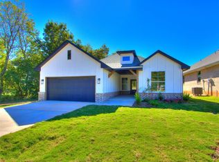 112 E 7th St, Arcadia, OK 73007
