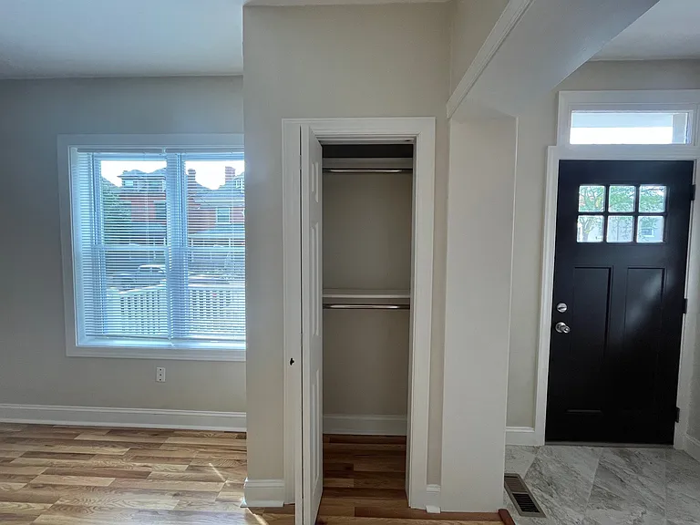 211 Amber St #1 — Photo 7