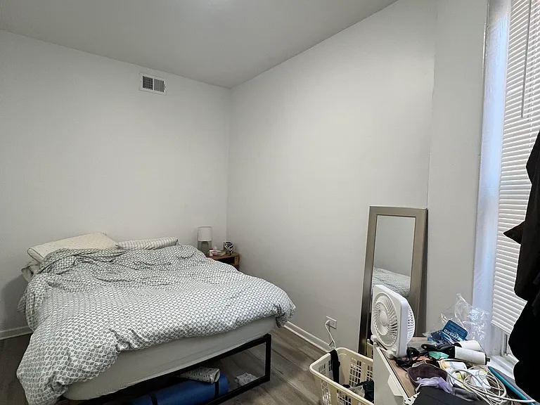 2333 W Superior St #3F — Photo 7