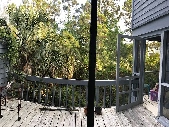 two decks off main floor 
