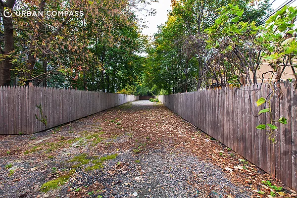 Rented by Compass | media 28