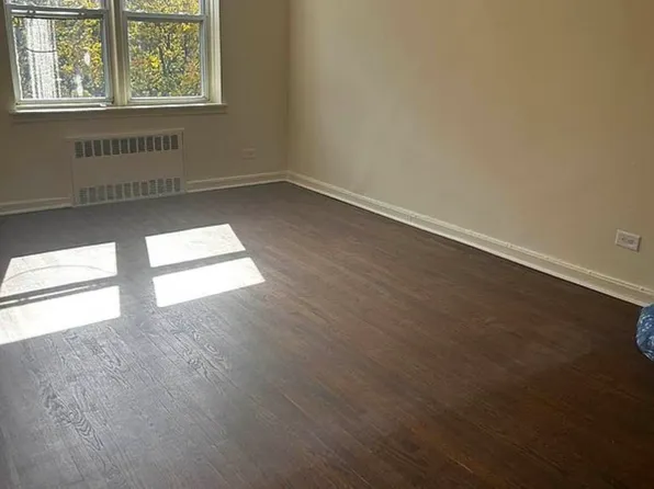 915 East 7th Street image 1 of 4